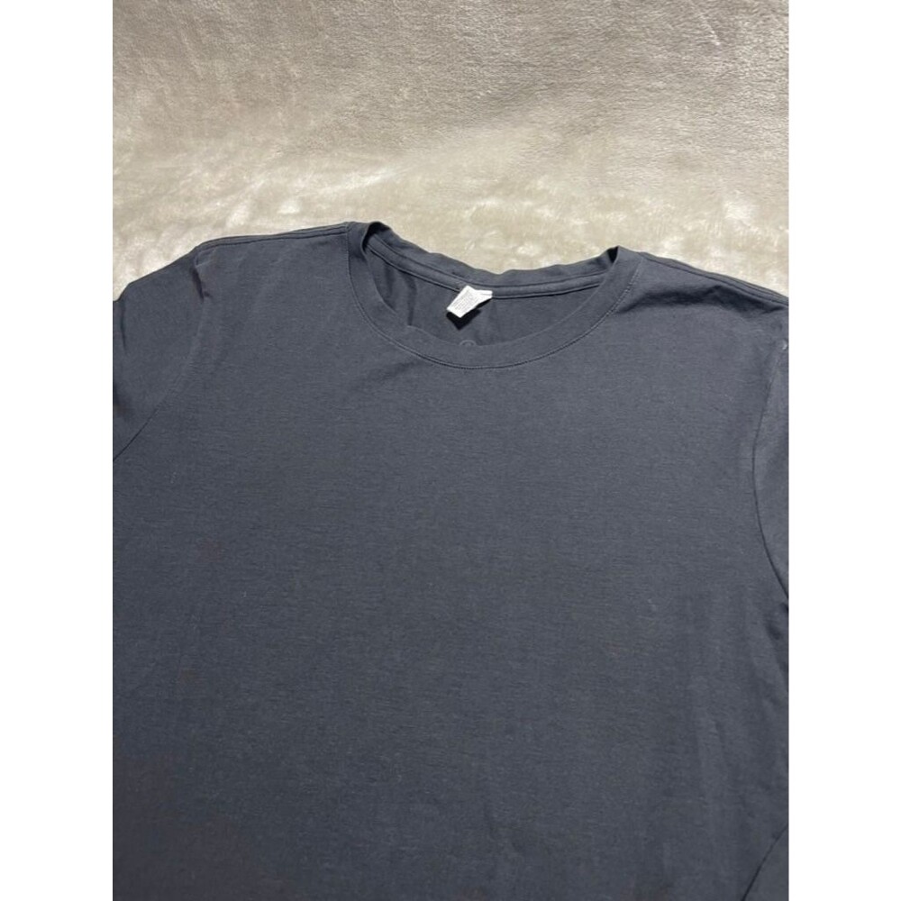 Lululemon Shirt Women Size 8 Black Crewneck Long Sleeves Top Gym